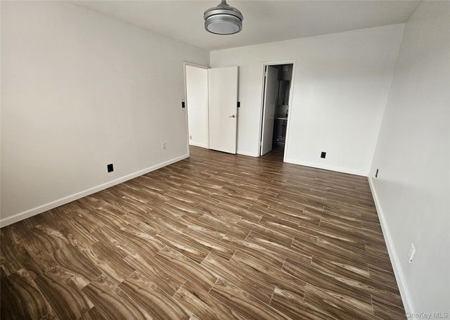 2 Richmond Road 4F, Lido Beach, NY 11561