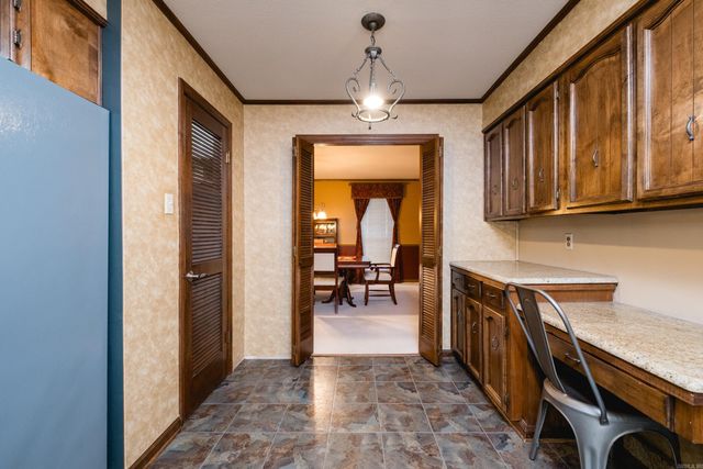 1924 Hillsborough Lane, Little Rock, AR 72212