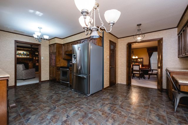 1924 Hillsborough Lane, Little Rock, AR 72212