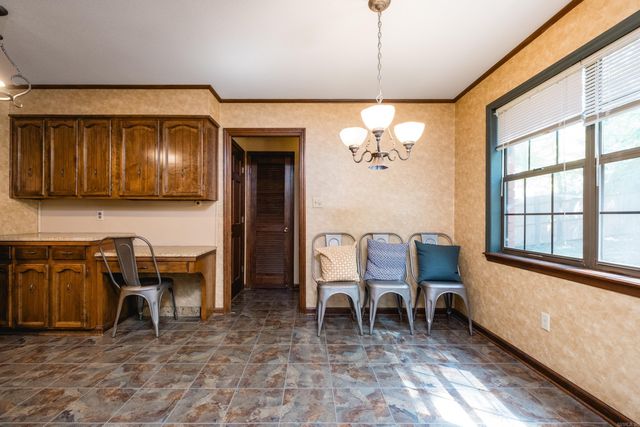 1924 Hillsborough Lane, Little Rock, AR 72212