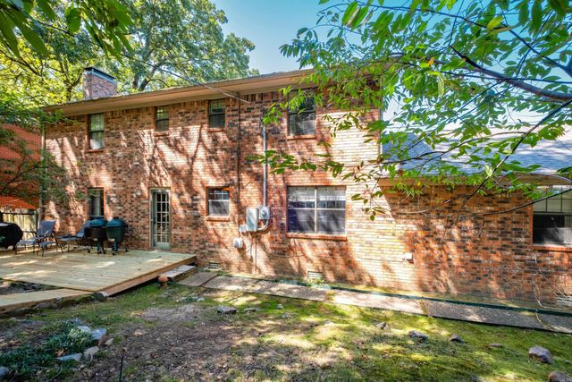 1924 Hillsborough Lane, Little Rock, AR 72212