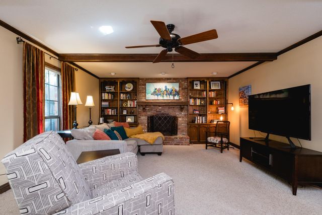 1924 Hillsborough Lane, Little Rock, AR 72212