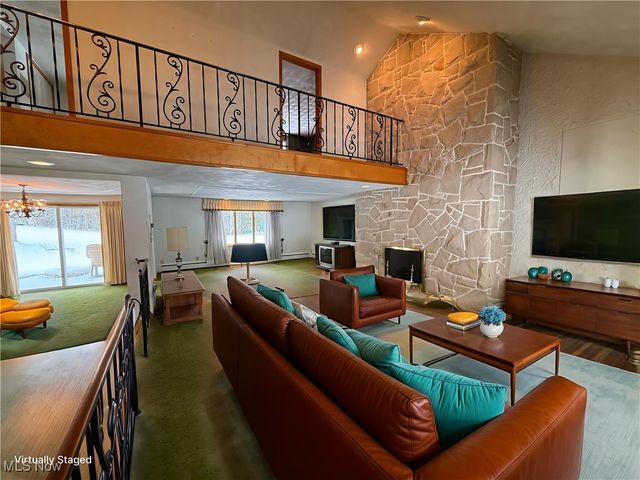 6239 State Route 152, Richmond, OH 43944