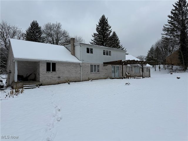 6239 State Route 152, Richmond, OH 43944