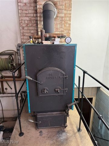 6239 State Route 152, Richmond, OH 43944