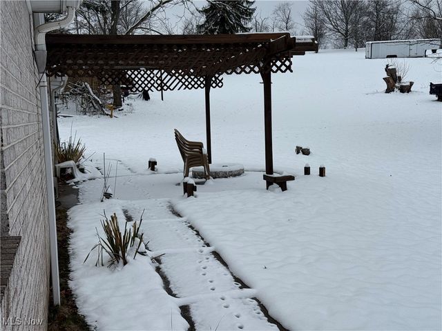 6239 State Route 152, Richmond, OH 43944