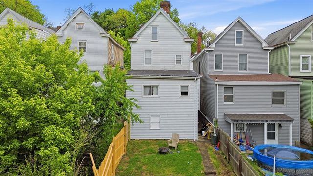 1017 Uvilla, Elliott, PA 15220
