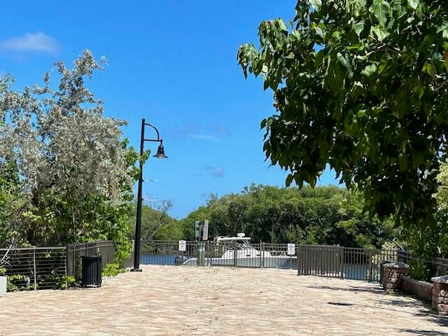 1422 W Meadows Circle 1422, Boynton Beach, FL 33436