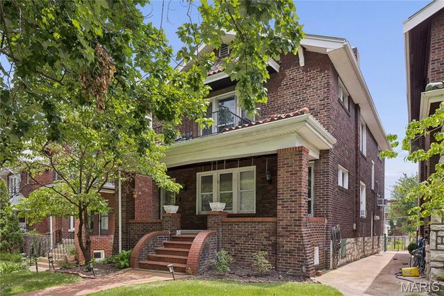 4958 Tholozan Avenue, St Louis, MO 63109