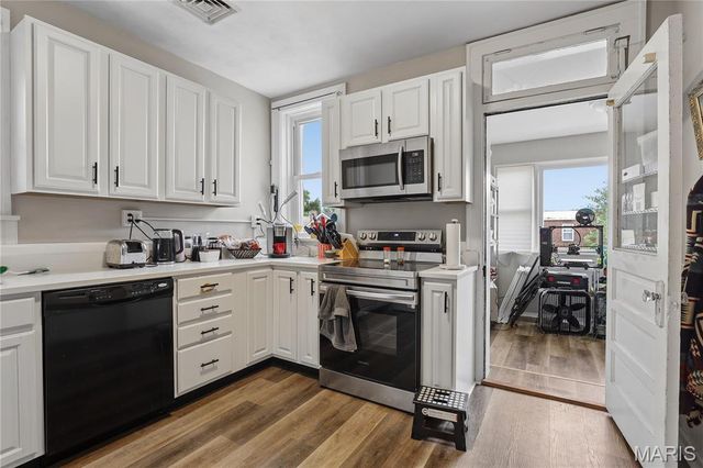 4958 Tholozan Avenue, St Louis, MO 63109
