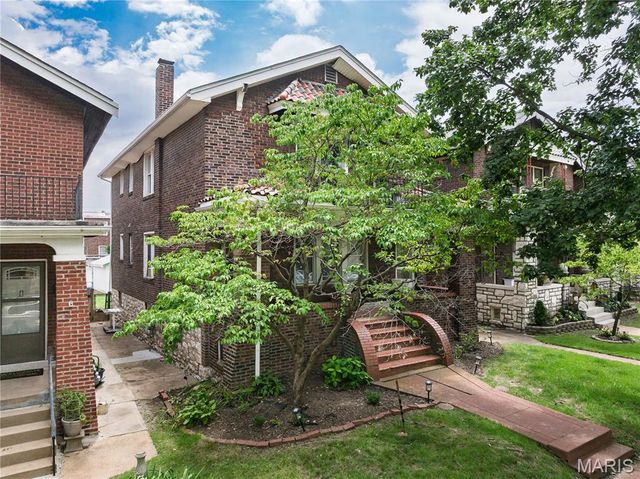 4958 Tholozan Avenue, St Louis, MO 63109