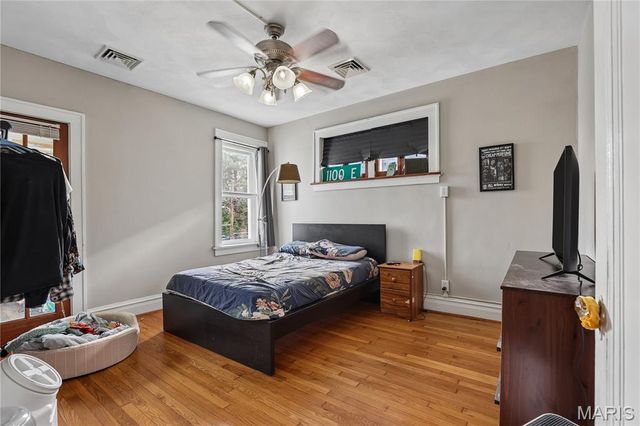 4958 Tholozan Avenue, St Louis, MO 63109