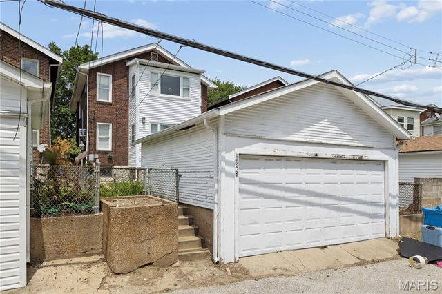 4958 Tholozan Avenue, St Louis, MO 63109