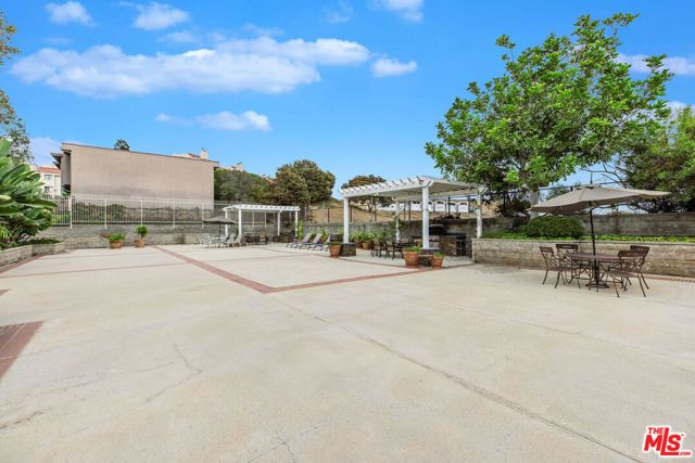 8828 Pershing Drive 112, Playa Del Rey (los Angeles), CA 90293