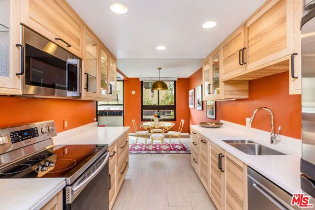 8828 Pershing Drive 112, Playa Del Rey (los Angeles), CA 90293