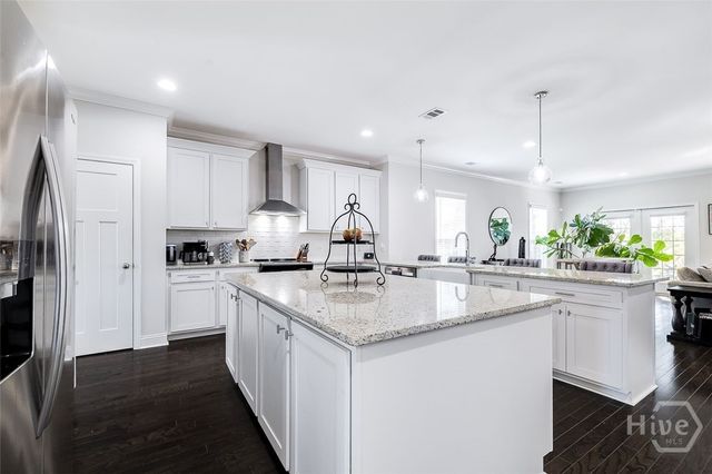 15 Oakcrest Court, Savannah, GA 31405