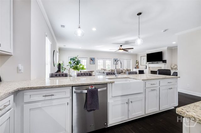 15 Oakcrest Court, Savannah, GA 31405