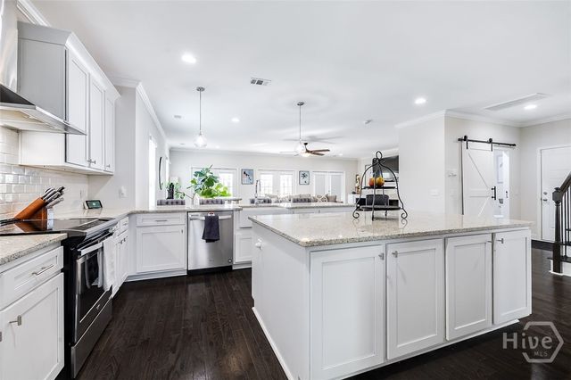 15 Oakcrest Court, Savannah, GA 31405