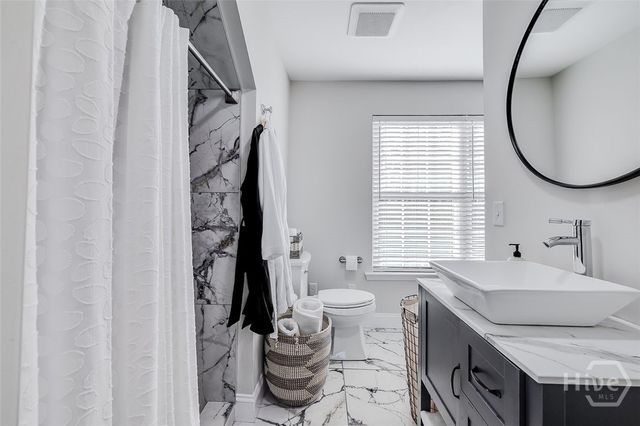 15 Oakcrest Court, Savannah, GA 31405