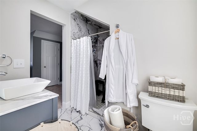 15 Oakcrest Court, Savannah, GA 31405