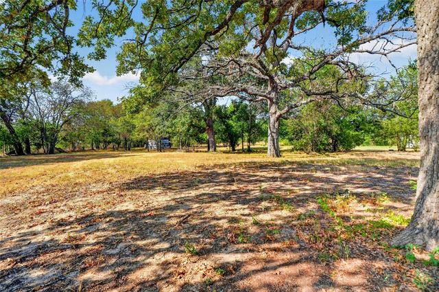 1015 Oak Trail, Quinlan, TX 75474