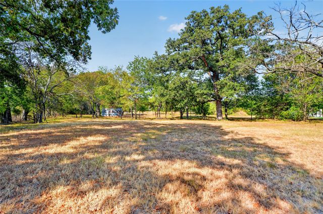 1015 Oak Trail, Quinlan, TX 75474