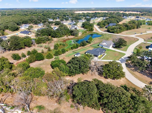 1015 Oak Trail, Quinlan, TX 75474