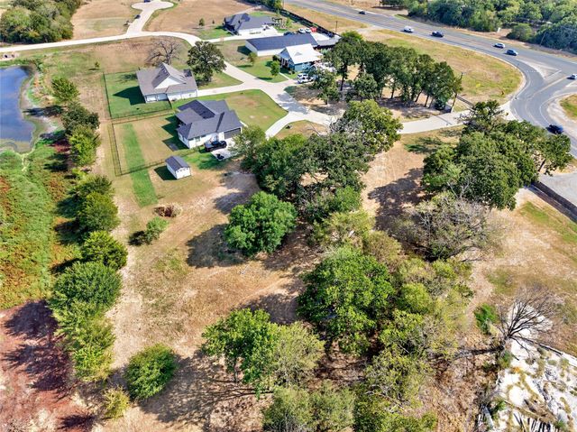 1015 Oak Trail, Quinlan, TX 75474