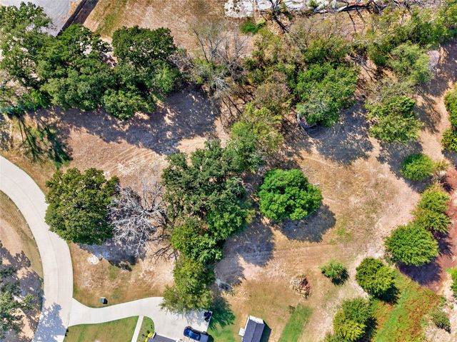 1015 Oak Trail, Quinlan, TX 75474