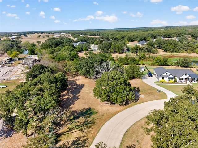 1015 Oak Trail, Quinlan, TX 75474