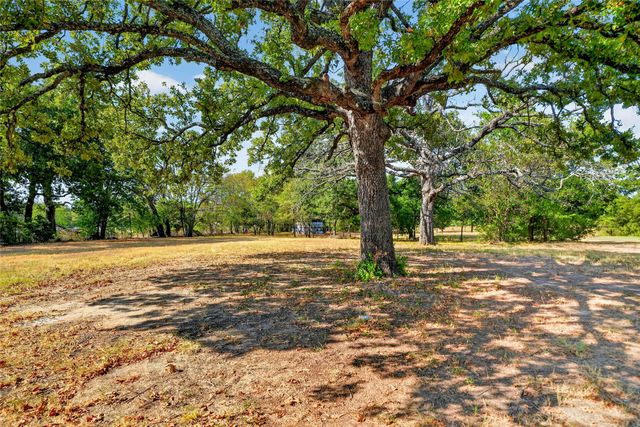 1015 Oak Trail, Quinlan, TX 75474