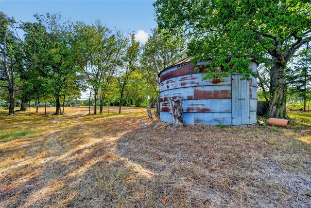 1015 Oak Trail, Quinlan, TX 75474
