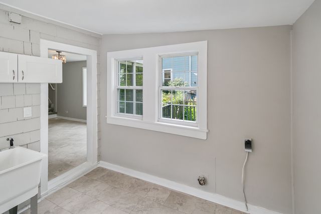 345 Main Street, Batavia, IL 60510