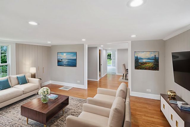 345 Main Street, Batavia, IL 60510