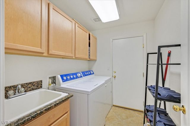 6120 Farm Road, Las Vegas, NV 89131