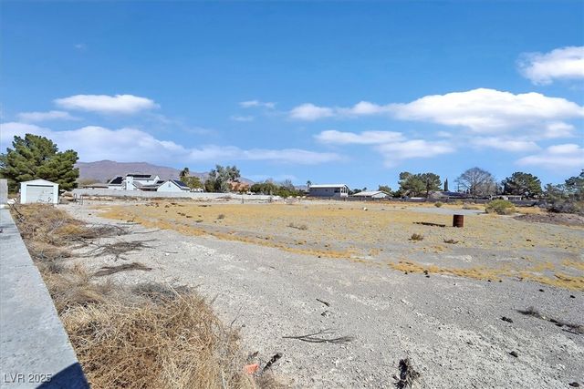 6120 Farm Road, Las Vegas, NV 89131