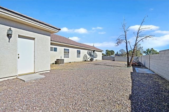 6120 Farm Road, Las Vegas, NV 89131
