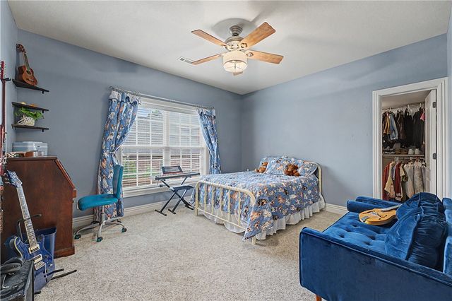 3701 NW Creekstone Boulevard, Bentonville, AR 72712