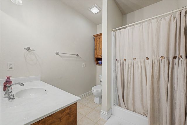 3701 NW Creekstone Boulevard, Bentonville, AR 72712