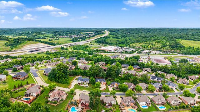 3701 NW Creekstone Boulevard, Bentonville, AR 72712