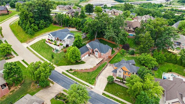 3701 NW Creekstone Boulevard, Bentonville, AR 72712