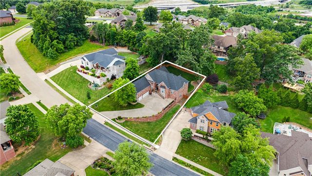 3701 NW Creekstone Boulevard, Bentonville, AR 72712