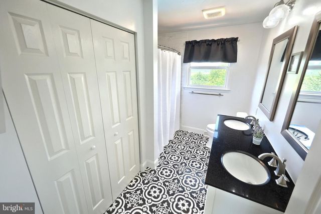 1314 KBS RD, Spring Grove, PA 17362