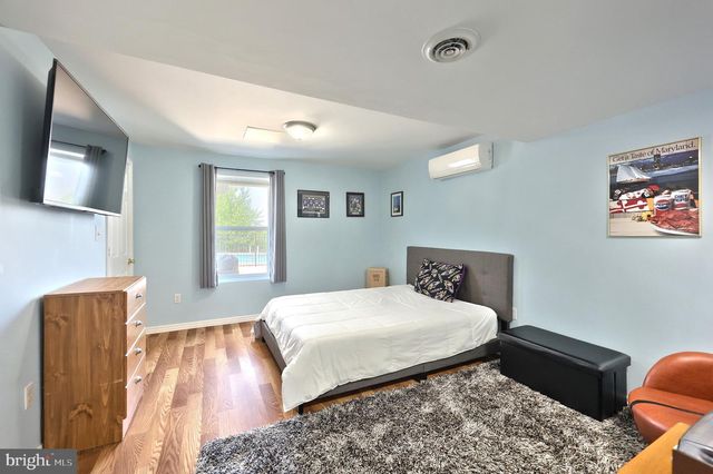 1314 KBS RD, Spring Grove, PA 17362