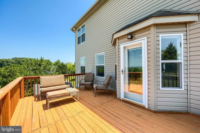 1314 KBS RD, Spring Grove, PA 17362