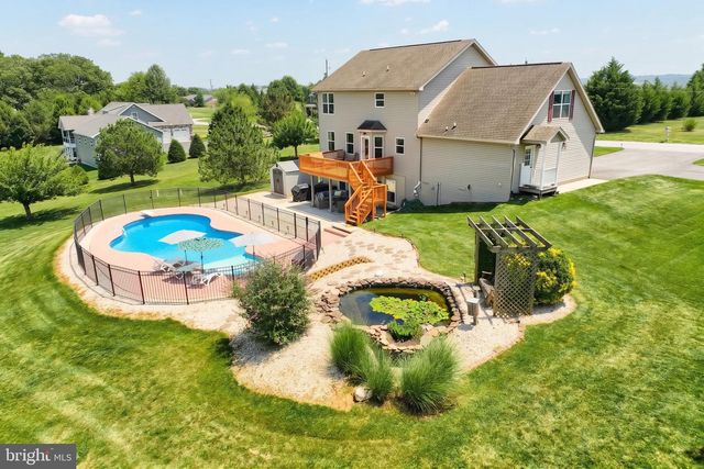 1314 KBS RD, Spring Grove, PA 17362
