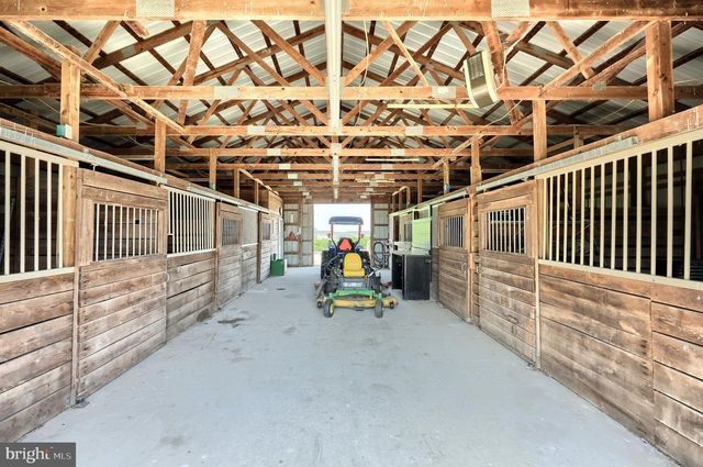 1314 KBS RD, Spring Grove, PA 17362