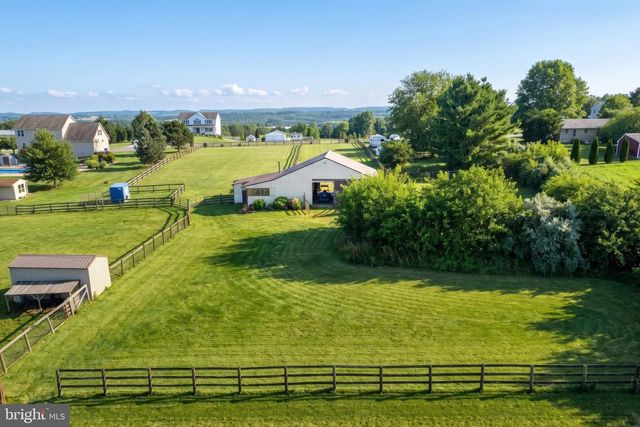 1314 KBS RD, Spring Grove, PA 17362
