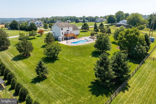 1314 KBS RD, Spring Grove, PA 17362