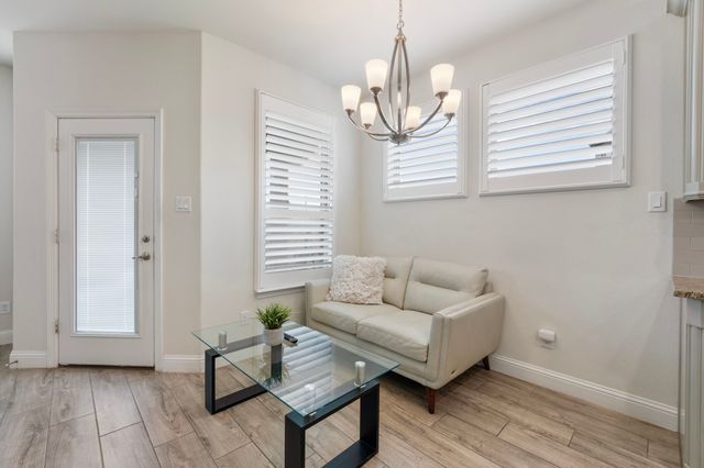 976 E Villas Court, Lewisville, TX 75067